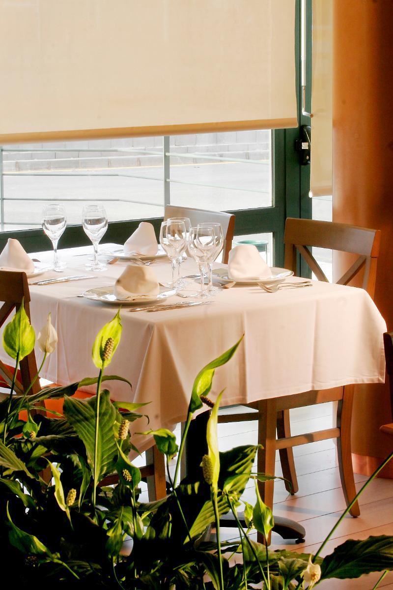 Posadas De Espana Pinto Restoran fotoğraf